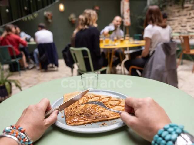 Finistère Nord – Crêperie clé en main avec logement à l'étage, clientèle en place et beau potentiel près du littoral — photo du bien