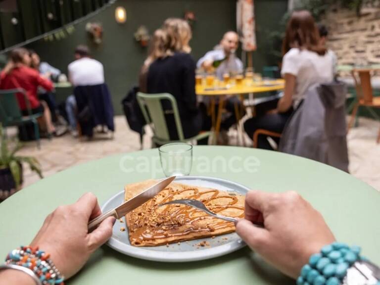 Finistère Nord – Crêperie clé en main avec logement à l'étage, clientèle en place et beau potentiel près du littoral — photo 1