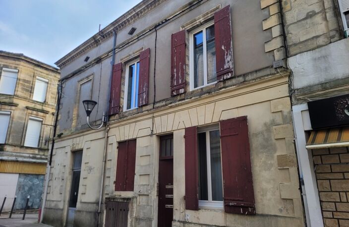 Immeuble composé de 4 logements en plein centre de PAUILLAC — photo 2