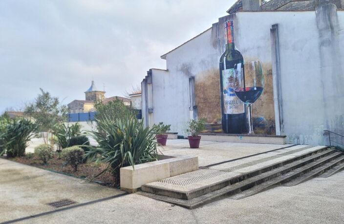 Immeuble composé de 4 logements en plein centre de PAUILLAC — photo 3