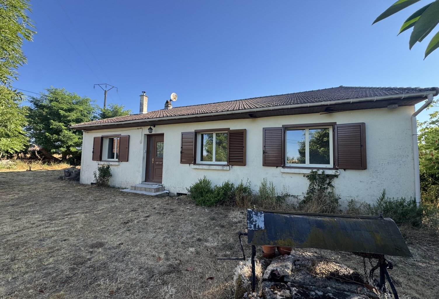 Maison à vendre 5 pièces ISSY L'EVEQUE (71) — photo 1