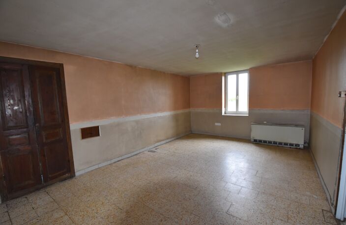 Maison à vendre 5 pièces ISSY L'EVEQUE (71) — photo 3