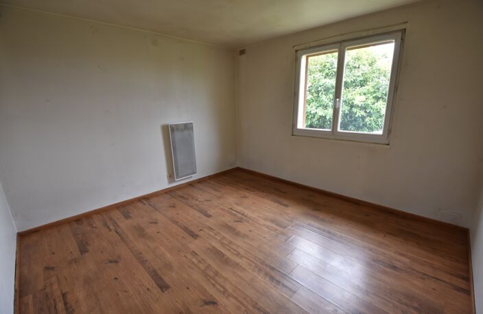 Maison à vendre 5 pièces ISSY L'EVEQUE (71) — photo 5