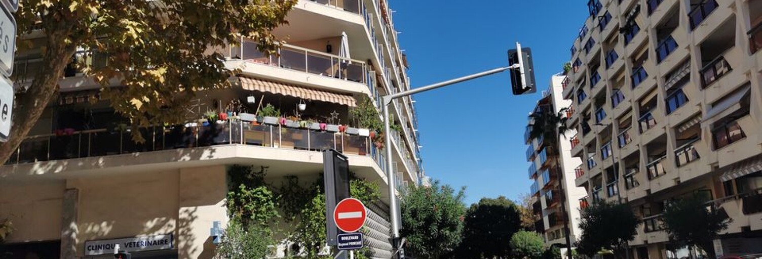 Appartement 1 Pièce 32 m² à louer à Antibes (06160)
