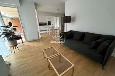 Appartement 3 pièces 1063 €