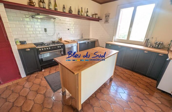 Grande maison avec terrasse, garage spacieux et combles aménage — photo 3