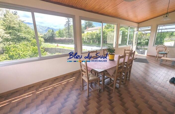 Grande maison avec terrasse, garage spacieux et combles aménage — photo 4