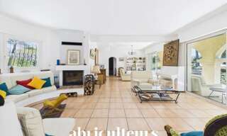 Maison 8 Pièces 256 m² à vendre à Ventabren (13122)