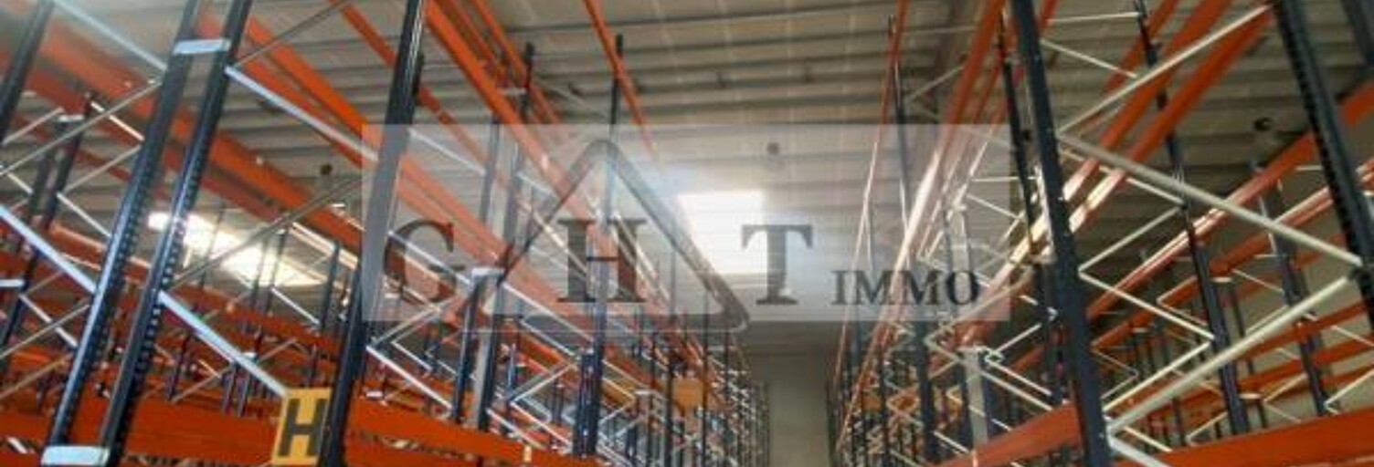 Local industriel  3150 m² à vendre à Vaux-le-Pénil (77000)