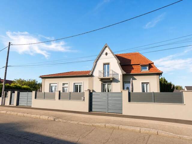 Ensemble immobilier loué à Wittenheim, 9 pièces — photo du bien