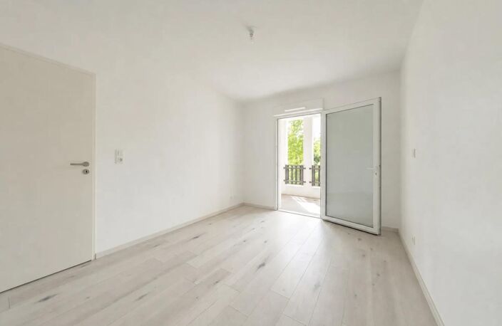 Appartement 2 pièces, copropriété PMR, avec terrasse et parking — photo 5