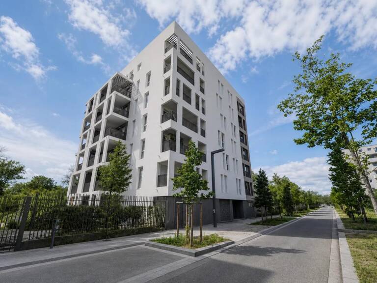 Appartement 2 pièces, copropriété PMR, avec terrasse et parking — photo 1