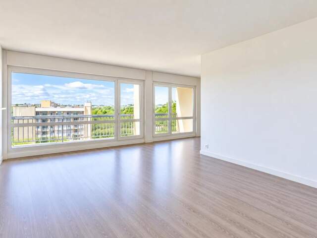 Élancourt La Villedieu Appartement 4 pièces de 96 m² avec balcon — photo du bien