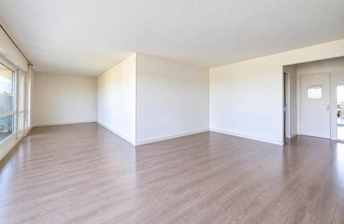 Élancourt La Villedieu Appartement 4 pièces de 96 m² avec balcon — photo 4