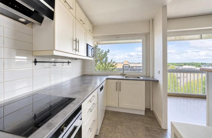 Élancourt La Villedieu Appartement 4 pièces de 96 m² avec balcon — photo 5