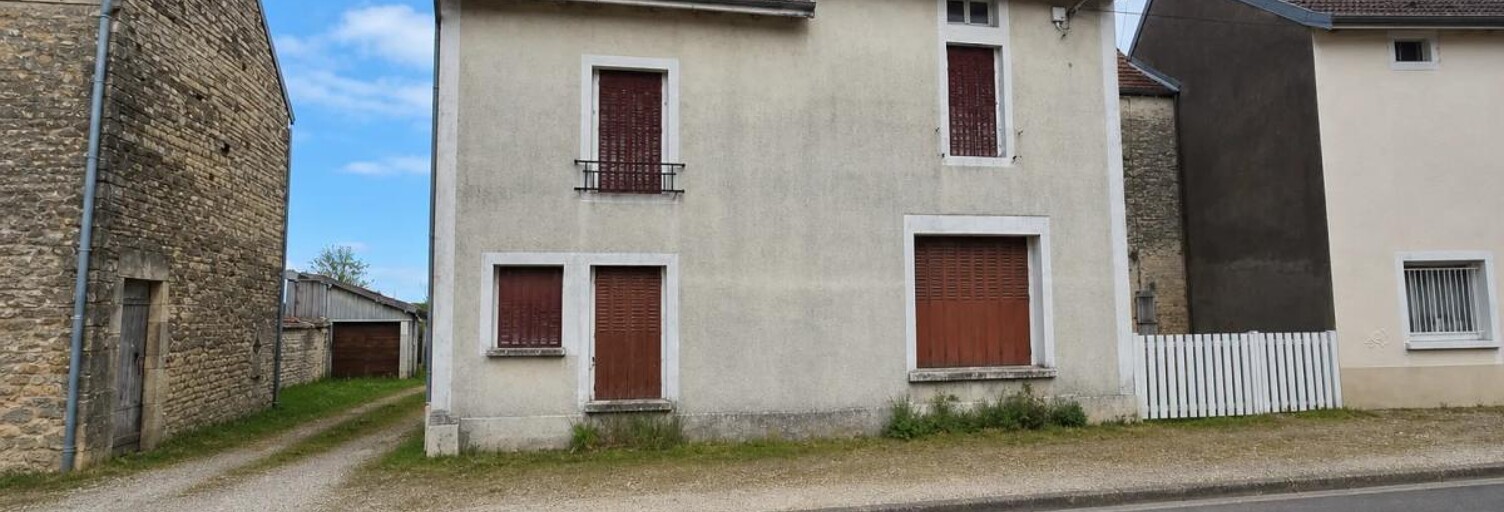 Maison 5 Pièces 104 m² à vendre à Montigny-sur-Aube (21520)
