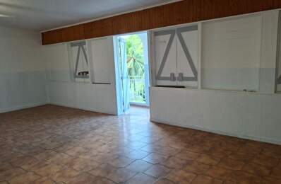 HAUT DE VILLA T4 LES ABYMES — photo du bien