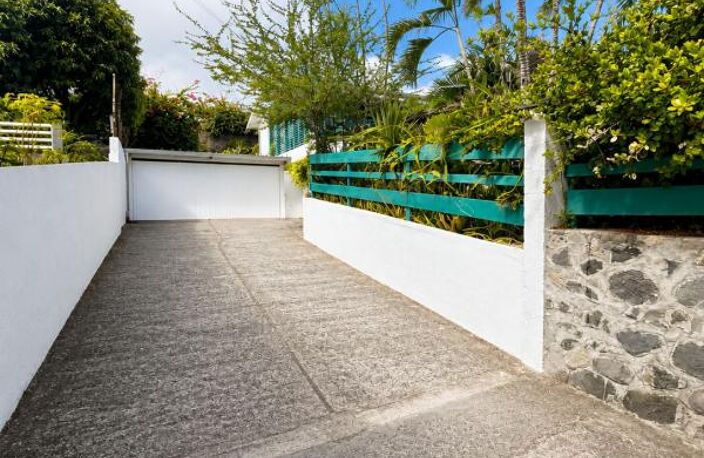 ORPI SAINT LEU - Superbe Villa Vue Mer à la Pointe des Châteaux — photo 4
