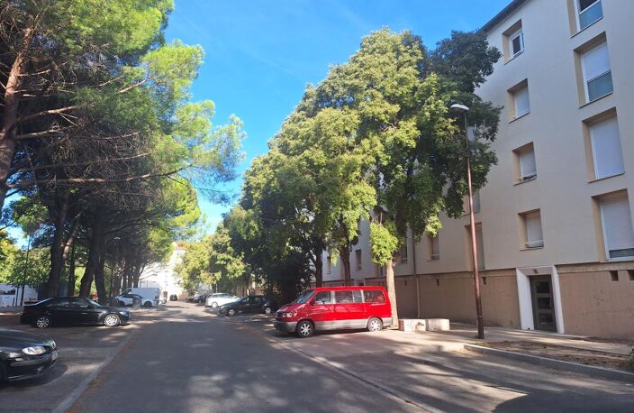 T4 - AVIGNON - MONTMAJOUR — photo 2