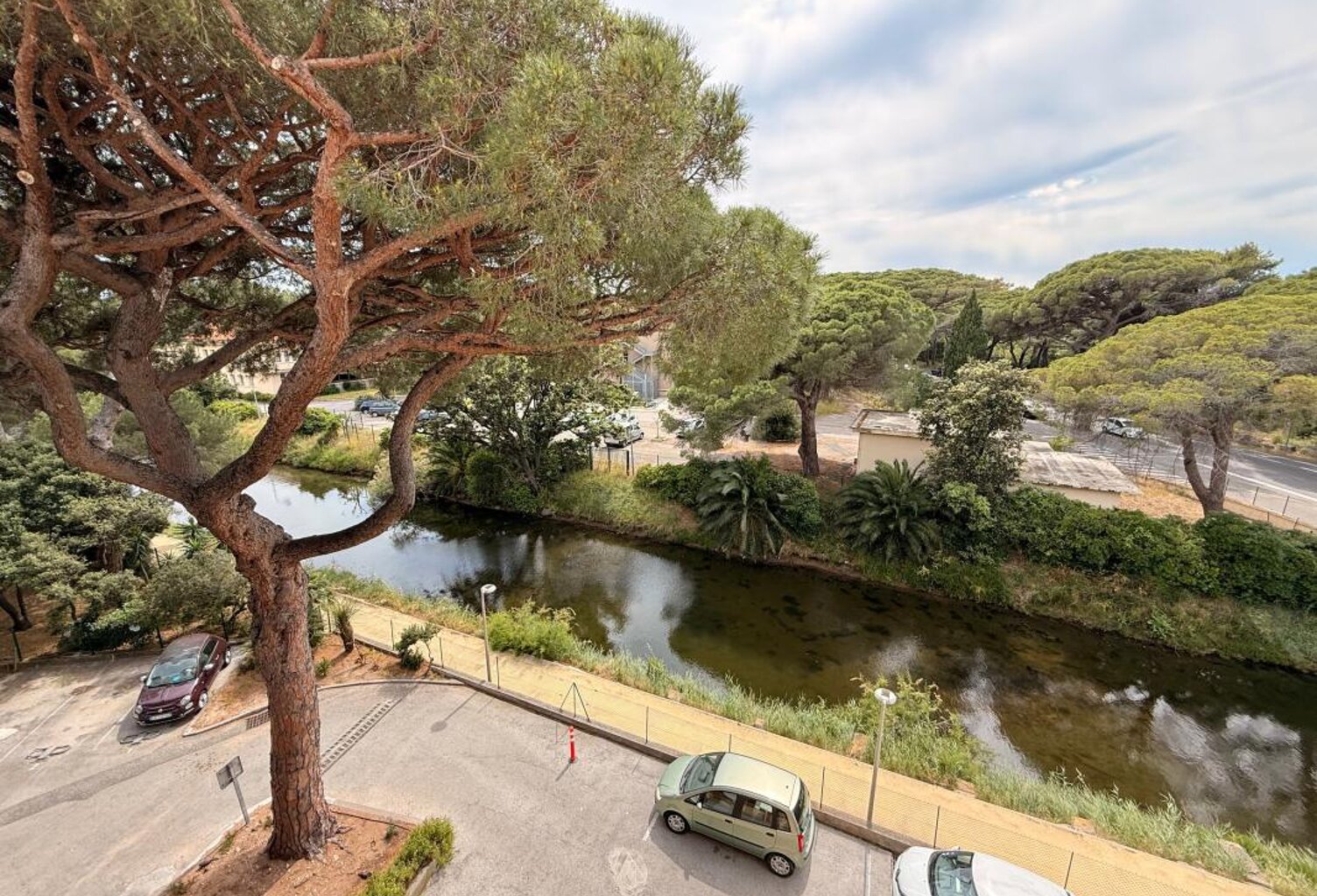 DUPLEX / PARKING / ASCENSEUR / PORT — photo 1
