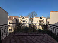 Appartement 3 chambres et un bureau. Balcon et garage. — photo 3