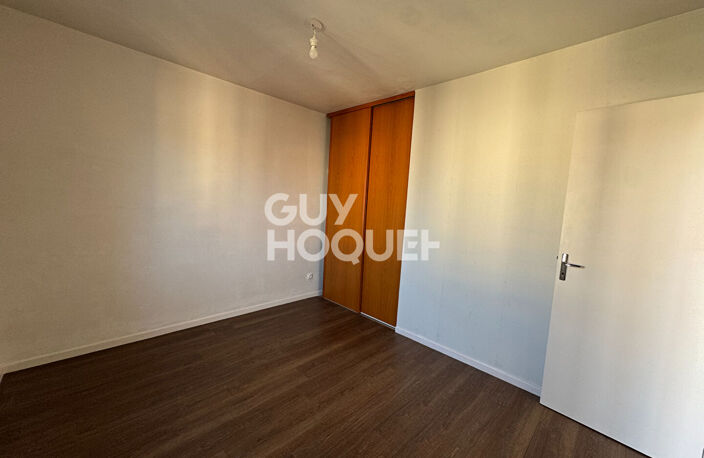 Appartement 3 chambres et un bureau. Balcon et garage. — photo 5