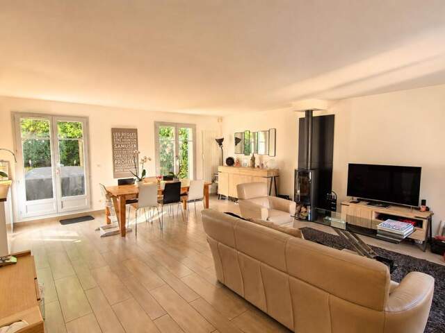 Maison À Vendre — photo du bien
