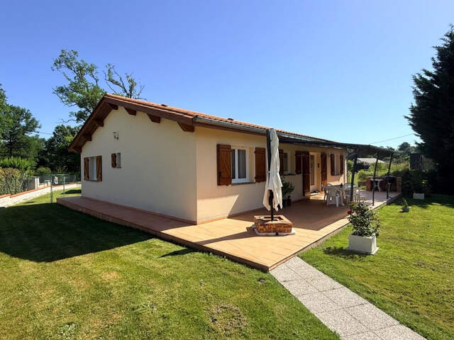 SAINT-SAVIN MAISON DE PLAIN PIED AVEC STUDIO — photo du bien