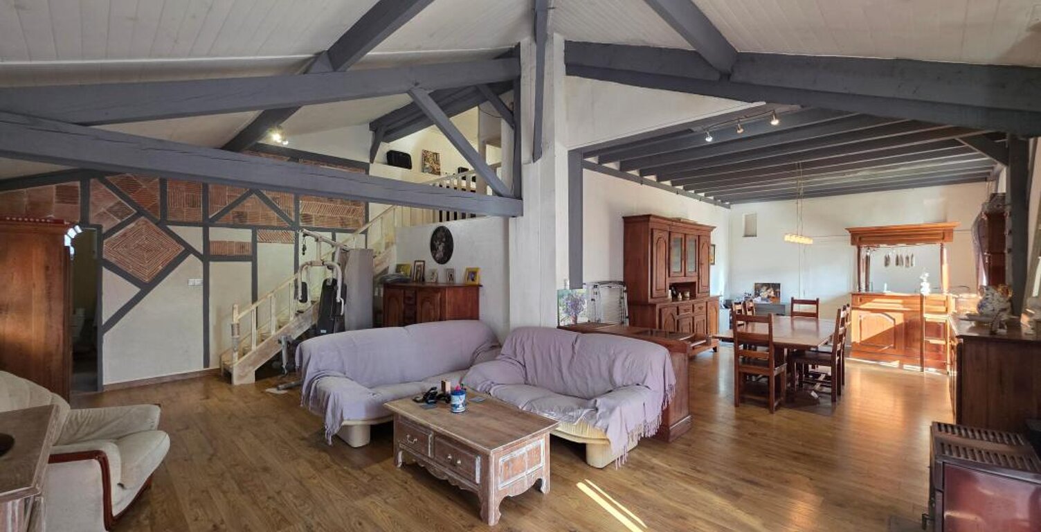   Maison de Caractère - Hyper Centre de Brocas - 6 chambres - 170 m² — photo 1