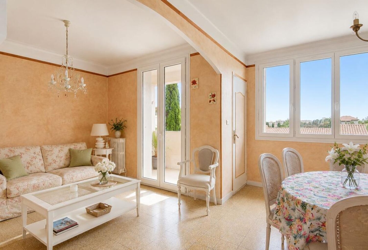 Appartement T3, à vendre sur TOULON Ouest quartier du Temple, lumineux, parking collectif sécurisé — photo 1