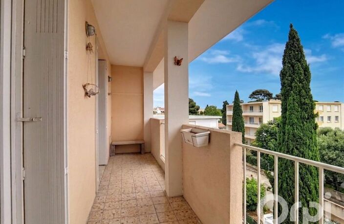 Appartement T3, à vendre sur TOULON Ouest quartier du Temple, lumineux, parking collectif sécurisé — photo 2