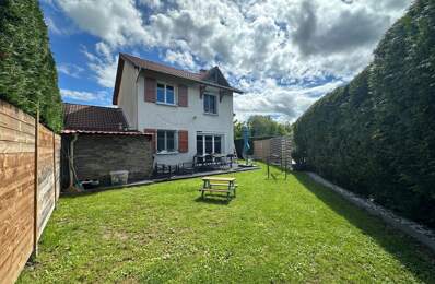 À Vendre - Rumilly (74150) - Maison avec garage et jardin — photo du bien