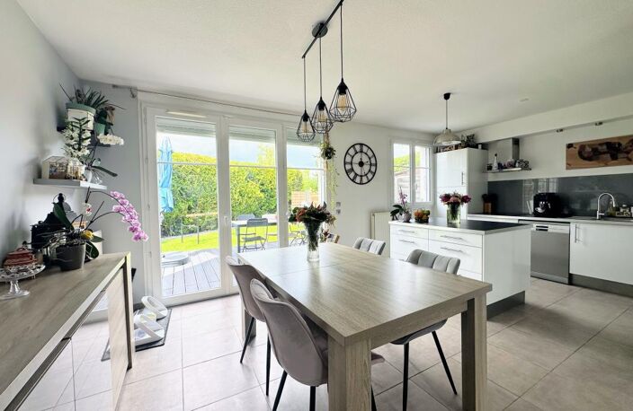 À Vendre - Rumilly (74150) - Maison avec garage et jardin — photo 3