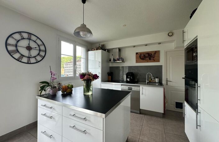À Vendre - Rumilly (74150) - Maison avec garage et jardin — photo 5