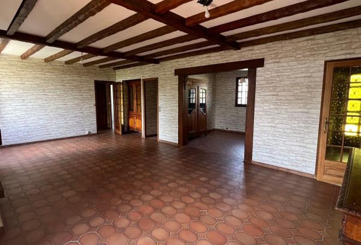 Beaux volumes pour cette grande maison indépendante — photo 1
