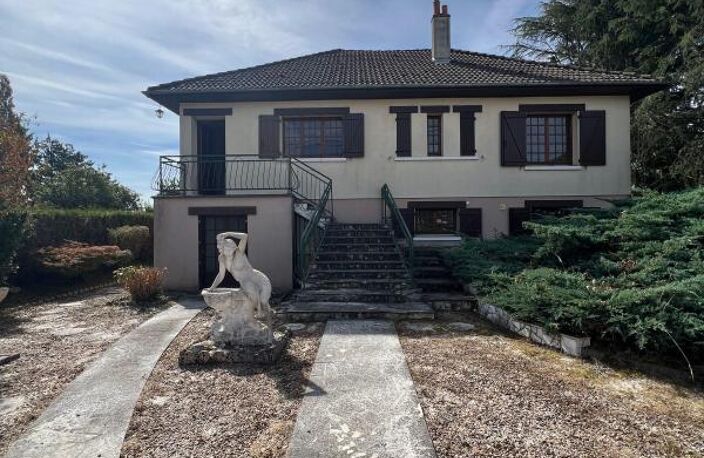 Beaux volumes pour cette grande maison indépendante — photo 5