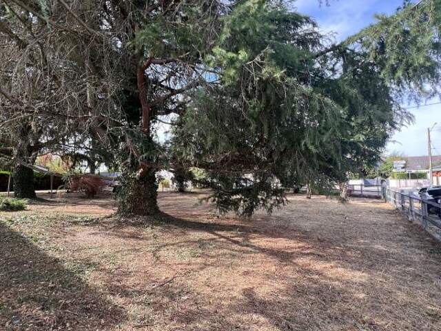Terrain à bâtir de 562m² — photo du bien