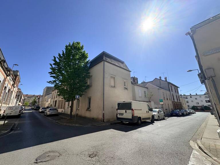 Appartement À Vendre - Reims — photo 1