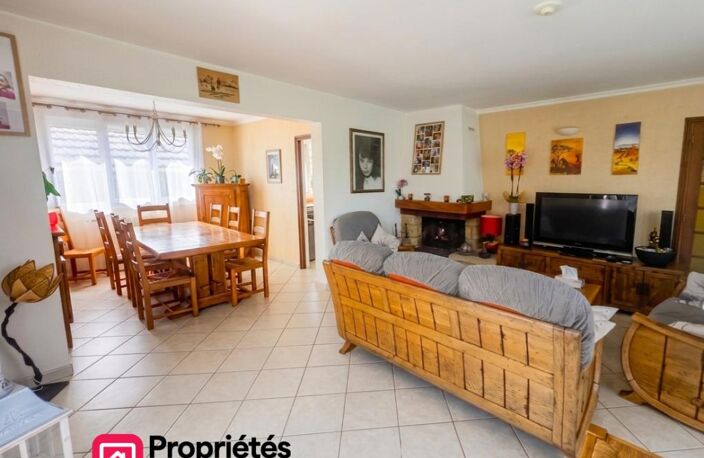 Maison  6 Pièces Roissy En Brie (77680) — photo 2