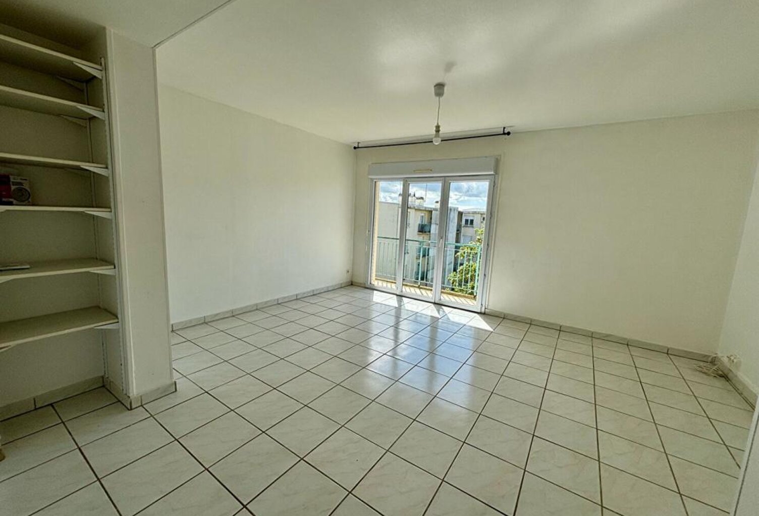 Appartement Nevers - Balcon - Parking - 2 chambres — photo 1