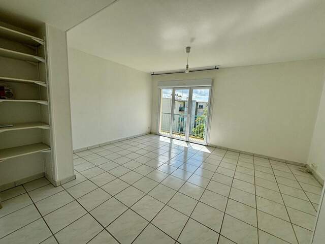 Appartement Nevers - Balcon - Parking - 2 chambres — photo du bien