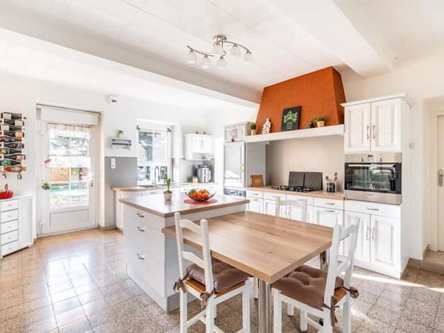 Maison au calme à la lisière des champs. 5 pièce(s) 170 m2 habitables + 2 garages — photo du bien