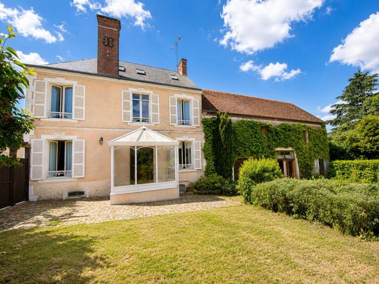 Secteur Bellême - Maison 5 chambres avec ateliers, bureaux, gîte et jardin clos — photo 1
