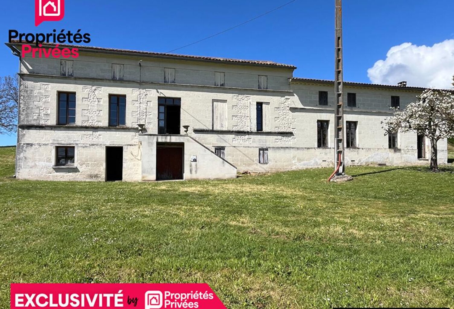 SAINT-THOMAS-DE-CONAC ? PROPRIÉTÉ À RÉNOVER ? 145 M² + 310 M² DE DÉPENDANCES ? VUE SUR L'ESTUAIRE — photo 1