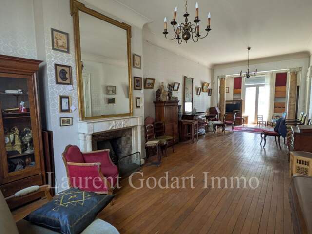 Bordeaux St Genès - Maison 9 pièces 227m² avec extérieur — photo du bien