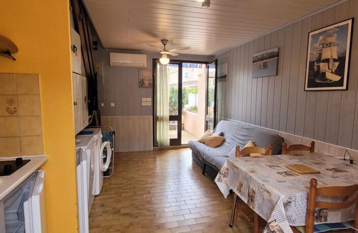 Narbonne Plage ? Pavillon T3 meublé à 400 m de la plage avec terrasse, climatisation et parking privatif — photo 3