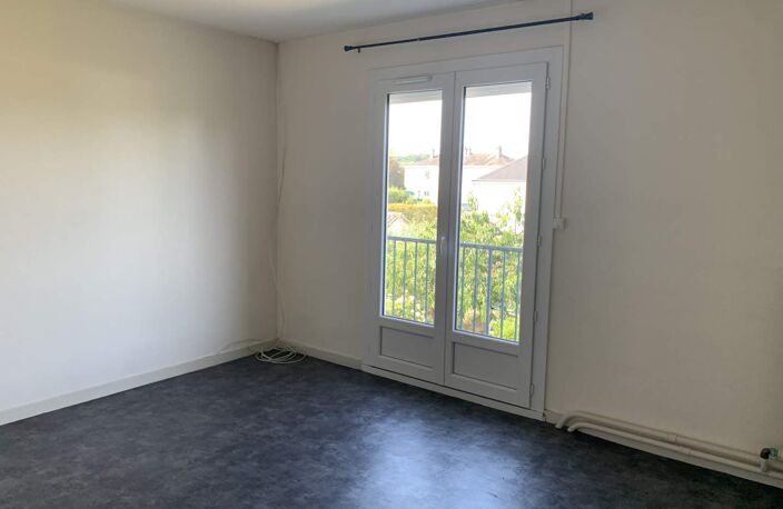Vente maison 4 pièces 80 m² Montbazon (37250) — photo 2