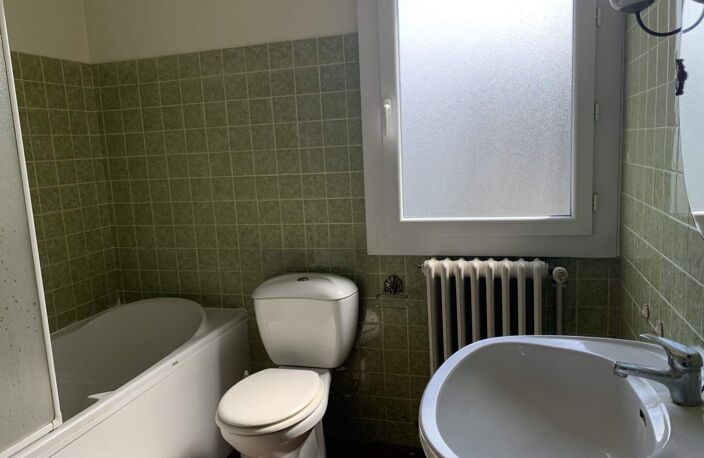 Vente maison 4 pièces 80 m² Montbazon (37250) — photo 3