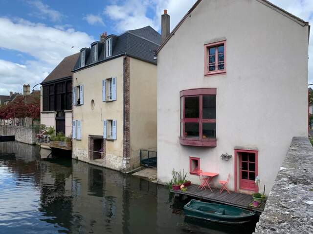 CHARTRES – Charmant 2 pièces meublé proche des bords de l’Eure — photo du bien