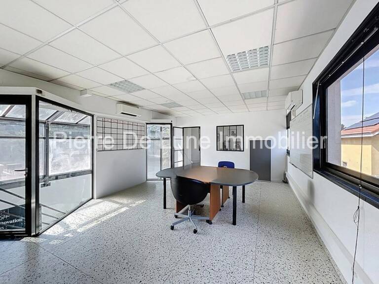 Location de bureau de 70 m2 très lumineux, Tassin la demi lune — photo 1